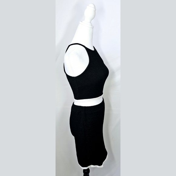 Medium Black & White 2pcs Set Crop Top & Skirt - Picture 2 of 3